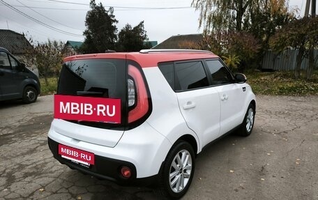 KIA Soul II рестайлинг, 2018 год, 1 900 000 рублей, 6 фотография