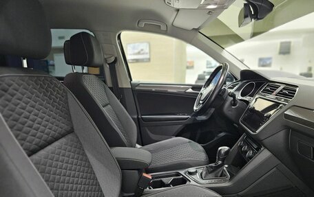 Volkswagen Tiguan II, 2018 год, 1 970 000 рублей, 3 фотография