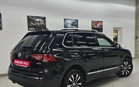 Volkswagen Tiguan II, 2018 год, 1 970 000 рублей, 2 фотография