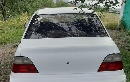 Daewoo Nexia I рестайлинг, 2001 год, 135 000 рублей, 1 фотография