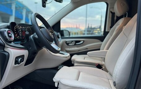 Mercedes-Benz V-Класс, 2024 год, 28 700 000 рублей, 3 фотография