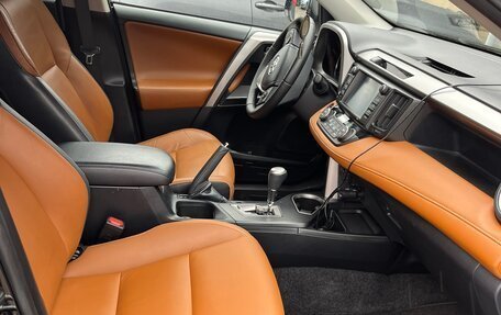 Toyota RAV4, 2018 год, 3 000 000 рублей, 1 фотография