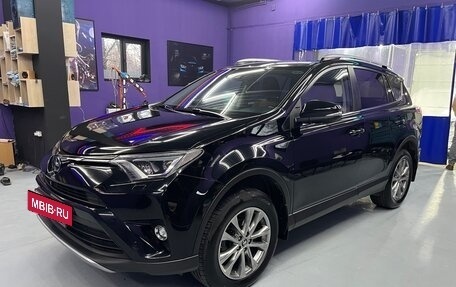 Toyota RAV4, 2018 год, 3 000 000 рублей, 5 фотография
