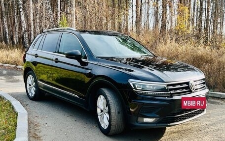 Volkswagen Tiguan II, 2017 год, 2 150 000 рублей, 2 фотография