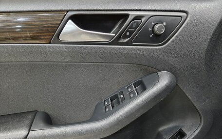 Volkswagen Jetta VI, 2015 год, 1 450 000 рублей, 16 фотография