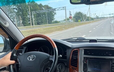 Toyota Land Cruiser 100 рестайлинг 2, 2007 год, 2 500 000 рублей, 2 фотография