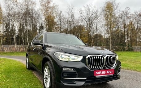 BMW X5, 2019 год, 5 700 000 рублей, 2 фотография
