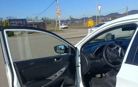 Hyundai Solaris II рестайлинг, 2014 год, 1 100 000 рублей, 2 фотография