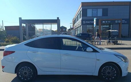 Hyundai Solaris II рестайлинг, 2014 год, 1 100 000 рублей, 6 фотография