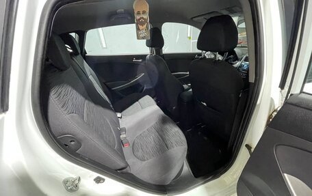 Hyundai Solaris II рестайлинг, 2014 год, 1 000 000 рублей, 21 фотография