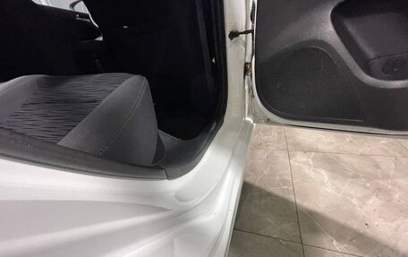 Hyundai Solaris II рестайлинг, 2014 год, 1 000 000 рублей, 28 фотография