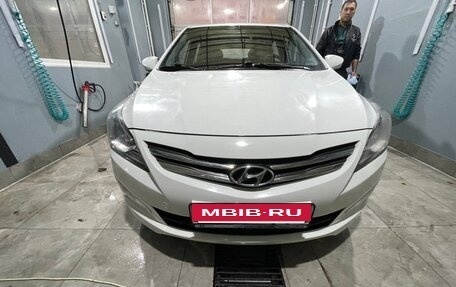 Hyundai Solaris II рестайлинг, 2014 год, 1 000 000 рублей, 27 фотография