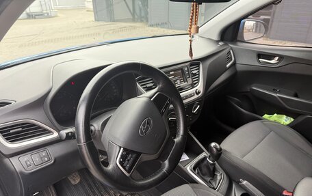 Hyundai Solaris II рестайлинг, 2017 год, 1 310 000 рублей, 18 фотография