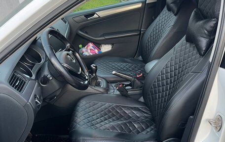 Volkswagen Jetta VI, 2015 год, 1 500 000 рублей, 8 фотография