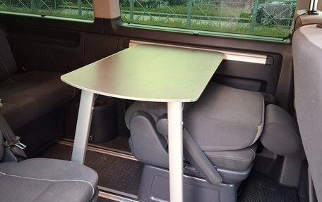 Volkswagen Multivan T5, 2012 год, 2 400 000 рублей, 2 фотография