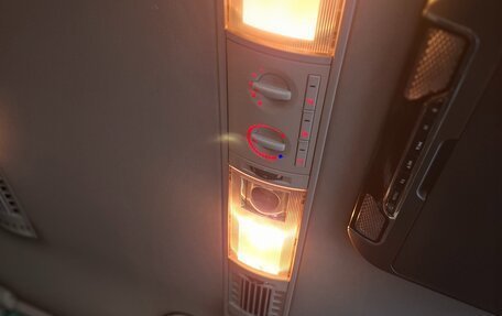 Volkswagen Multivan T5, 2012 год, 2 400 000 рублей, 7 фотография