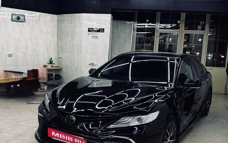 Toyota Camry, 2020 год, 2 850 000 рублей, 2 фотография