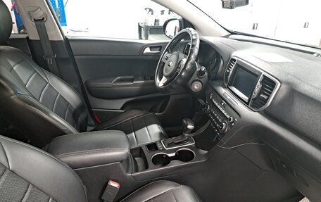 KIA Sportage IV рестайлинг, 2018 год, 2 050 000 рублей, 11 фотография