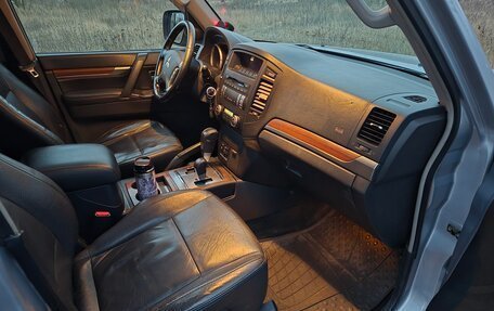 Mitsubishi Pajero IV, 2007 год, 1 150 000 рублей, 11 фотография