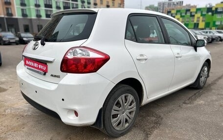 Toyota Auris II, 2011 год, 1 080 000 рублей, 2 фотография