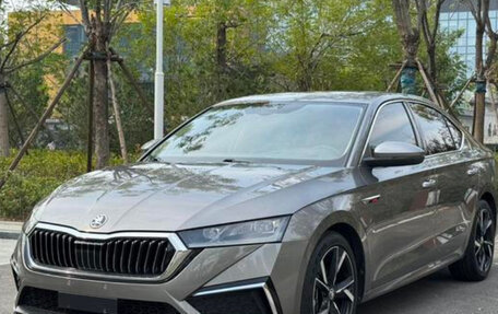 Skoda Karoq I, 2022 год, 1 820 000 рублей, 1 фотография