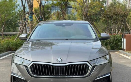 Skoda Karoq I, 2022 год, 1 820 000 рублей, 2 фотография