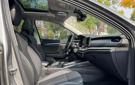 Skoda Karoq I, 2022 год, 1 820 000 рублей, 7 фотография