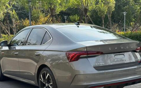 Skoda Karoq I, 2022 год, 1 820 000 рублей, 4 фотография