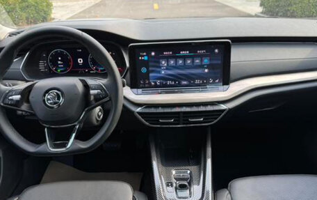 Skoda Karoq I, 2022 год, 1 820 000 рублей, 12 фотография