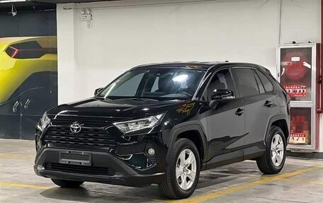 Toyota RAV4, 2022 год, 2 685 000 рублей, 3 фотография