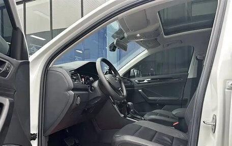 Volkswagen T-Roc I, 2022 год, 2 100 069 рублей, 4 фотография