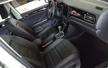 Volkswagen T-Roc I, 2022 год, 2 100 069 рублей, 10 фотография