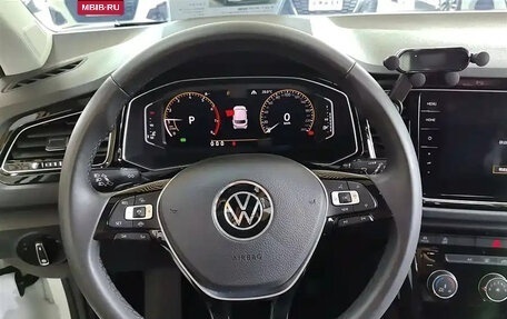 Volkswagen T-Roc I, 2022 год, 2 100 069 рублей, 5 фотография