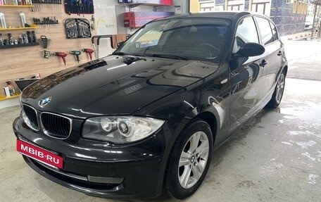 BMW 1 серия, 2008 год, 1 100 000 рублей, 4 фотография