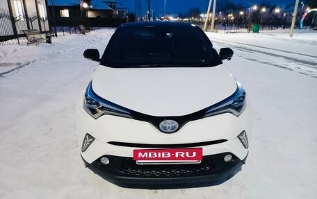 Toyota C-HR I рестайлинг, 2017 год, 2 199 999 рублей, 2 фотография