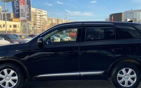 Mitsubishi Outlander III рестайлинг 3, 2020 год, 1 850 000 рублей, 5 фотография