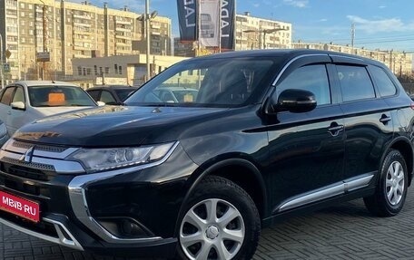 Mitsubishi Outlander III рестайлинг 3, 2020 год, 1 850 000 рублей, 1 фотография
