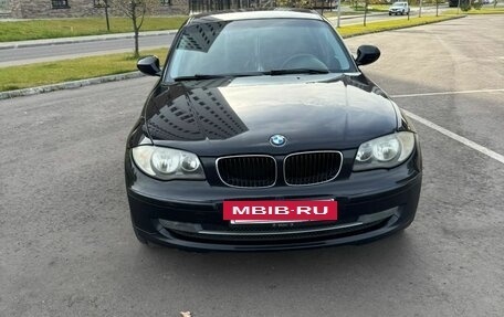 BMW 1 серия, 2010 год, 700 000 рублей, 8 фотография