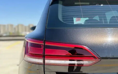 Volkswagen Touareg III, 2021 год, 4 400 000 рублей, 22 фотография