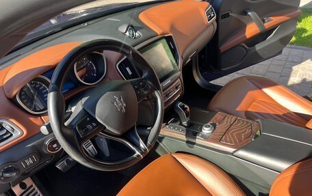 Maserati Ghibli, 2017 год, 3 750 000 рублей, 8 фотография