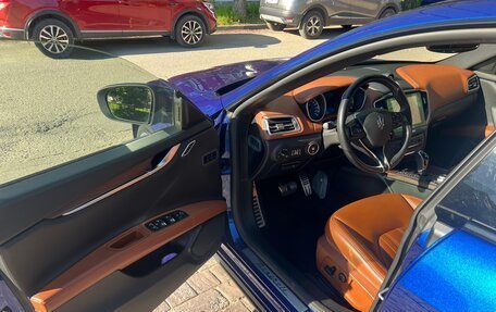 Maserati Ghibli, 2017 год, 3 750 000 рублей, 11 фотография