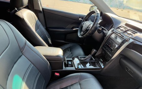 Toyota Camry, 2017 год, 1 380 000 рублей, 6 фотография