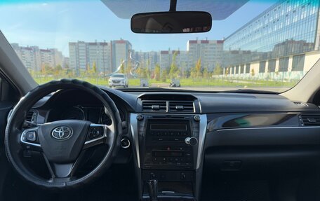 Toyota Camry, 2017 год, 1 380 000 рублей, 8 фотография