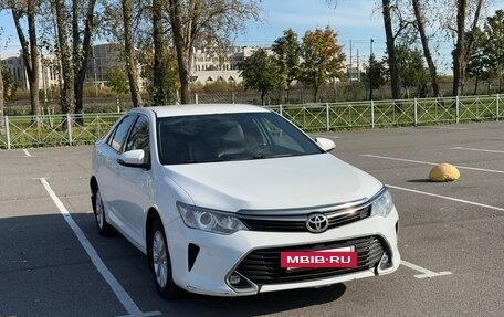 Toyota Camry, 2017 год, 1 380 000 рублей, 3 фотография