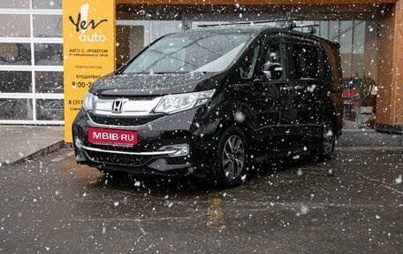 Honda Stepwgn IV, 2017 год, 1 898 000 рублей, 3 фотография