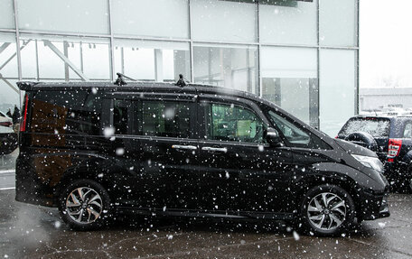 Honda Stepwgn IV, 2017 год, 1 898 000 рублей, 7 фотография