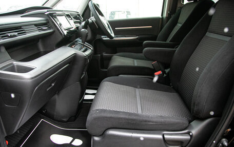 Honda Stepwgn IV, 2017 год, 1 898 000 рублей, 13 фотография