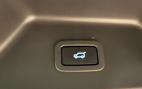 Land Rover Range Rover IV рестайлинг, 2020 год, 11 100 000 рублей, 10 фотография