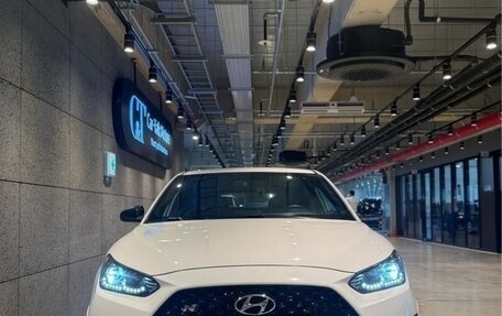 Hyundai Veloster II, 2022 год, 1 818 000 рублей, 1 фотография