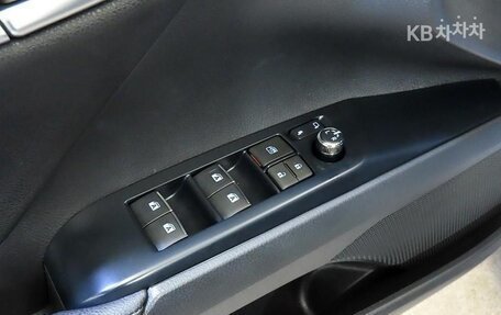 Toyota Camry, 2020 год, 2 318 000 рублей, 13 фотография